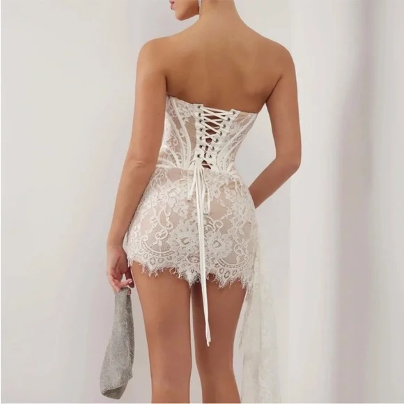 Heiress Beverly Hills WHITE LACE CORSET DRAPED MINI DRESS - Picture 3 of 5